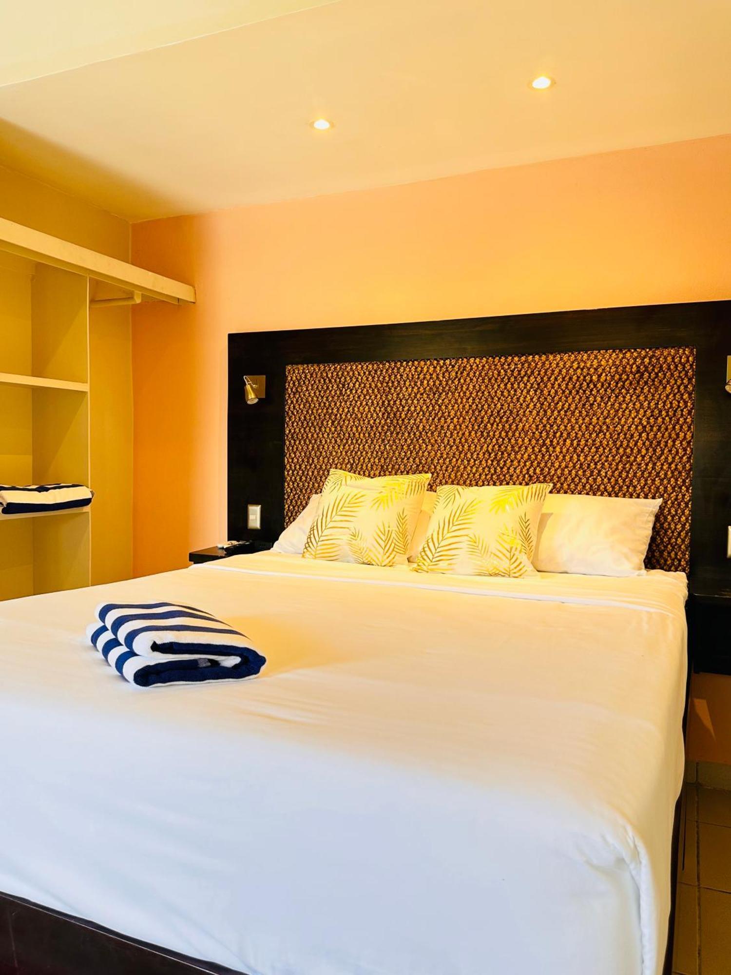 Las Brisas Resort And Villas Хако Екстер'єр фото